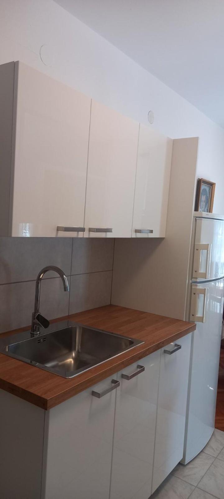Apartment Tomislav セニ エクステリア 写真
